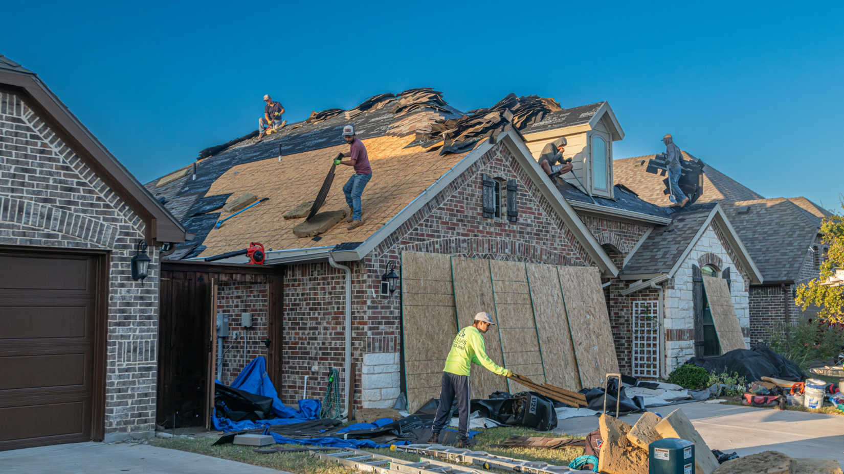 Roofing Contractor in Lawrence