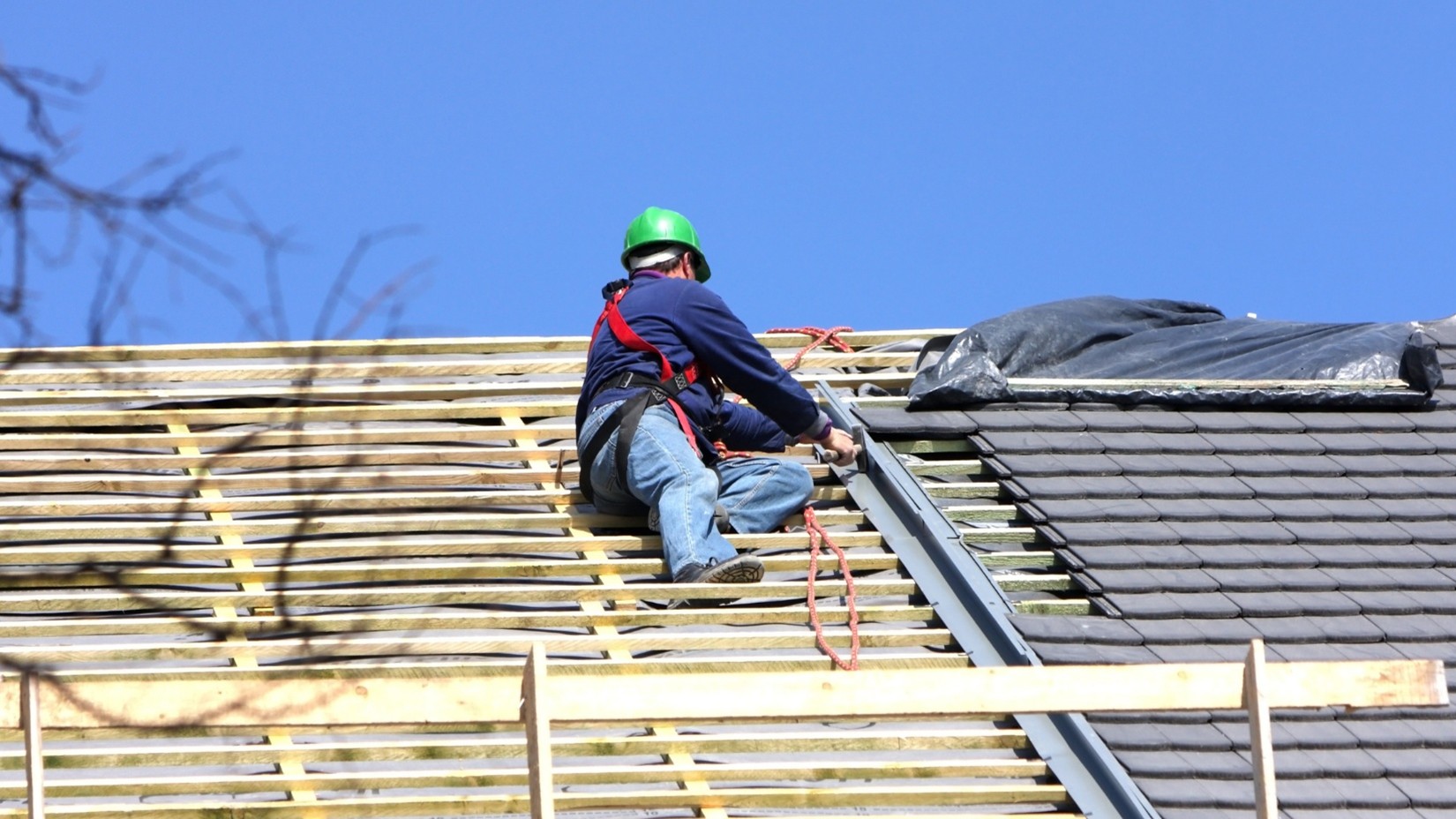 Lawrence roofing company